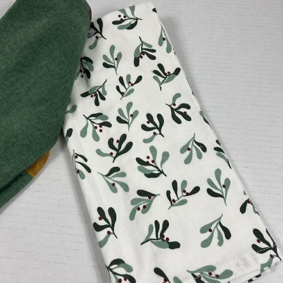 COPY - St. Nicholas Square Dog Kitchen Towels "Meet Me Under The Mistletoe" - Picture 4 of 6